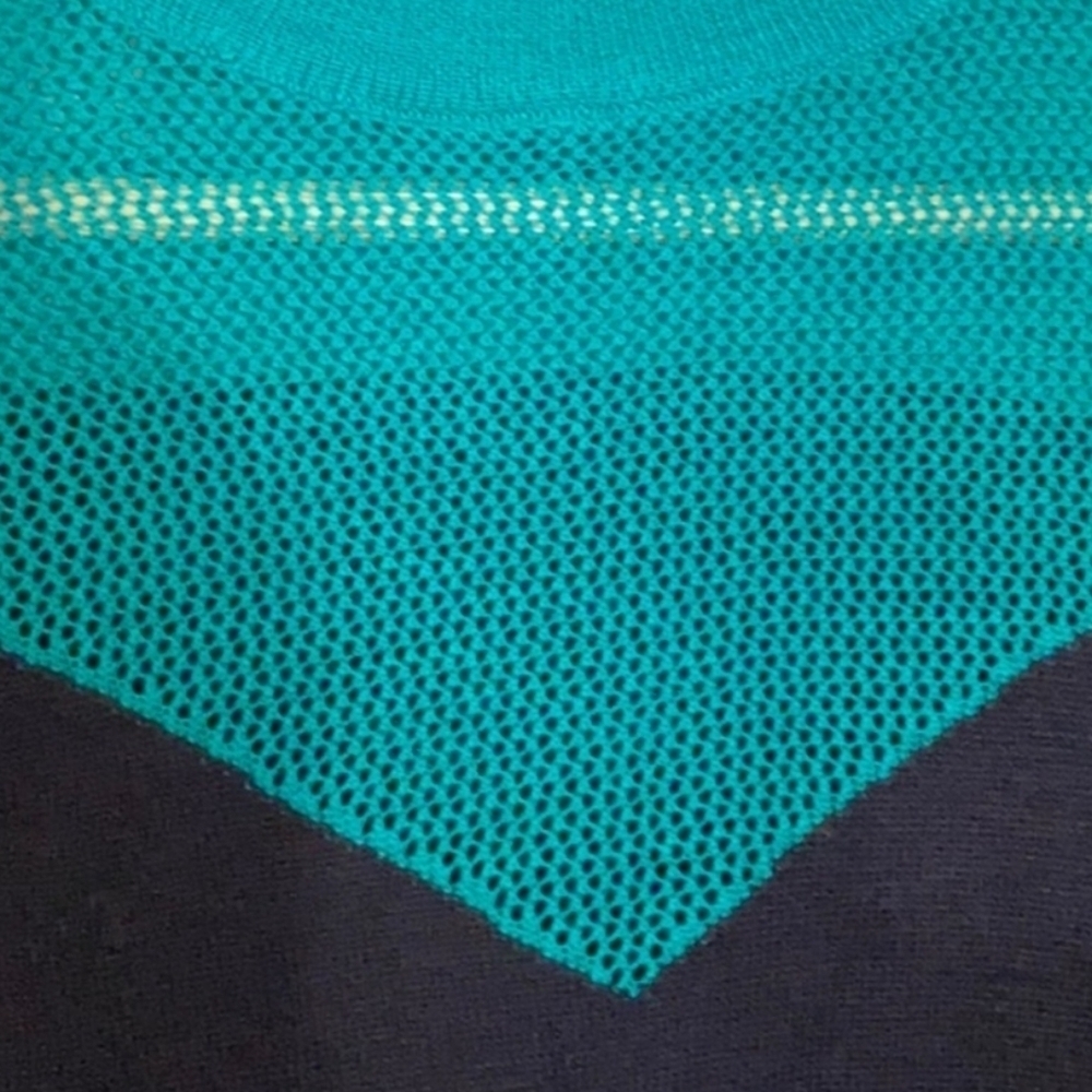 I ❤️ Ronson Colorblock sweater - Picture 2 of 4
